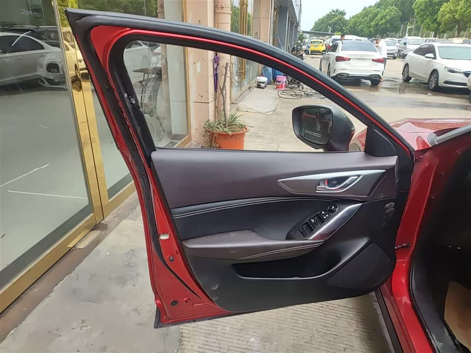 Mazda CX-4