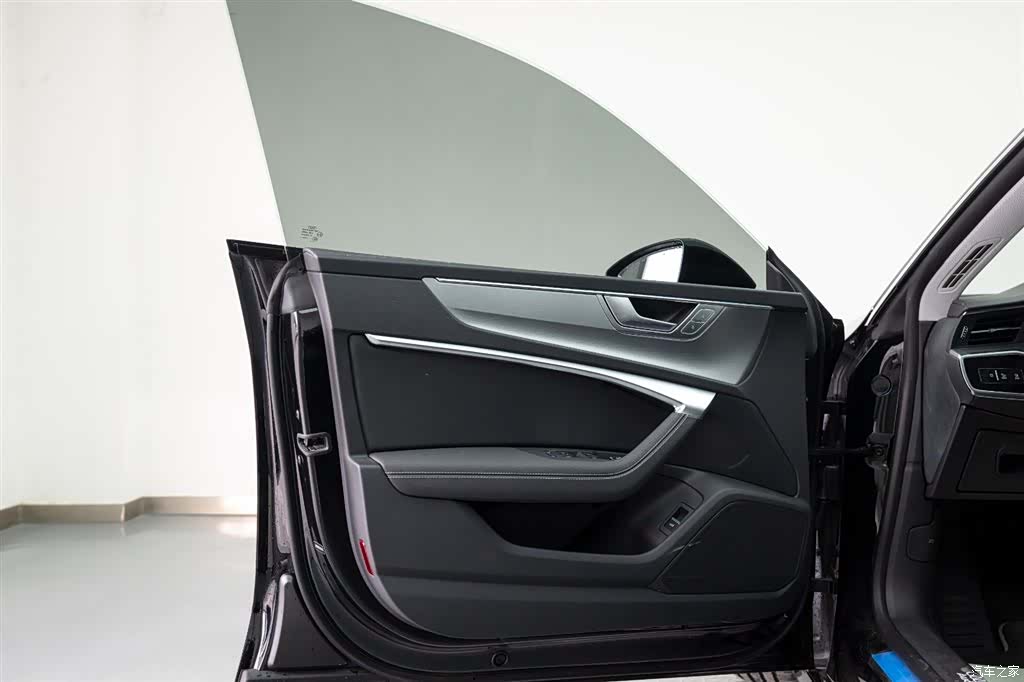 Audi A7L, 2024 10