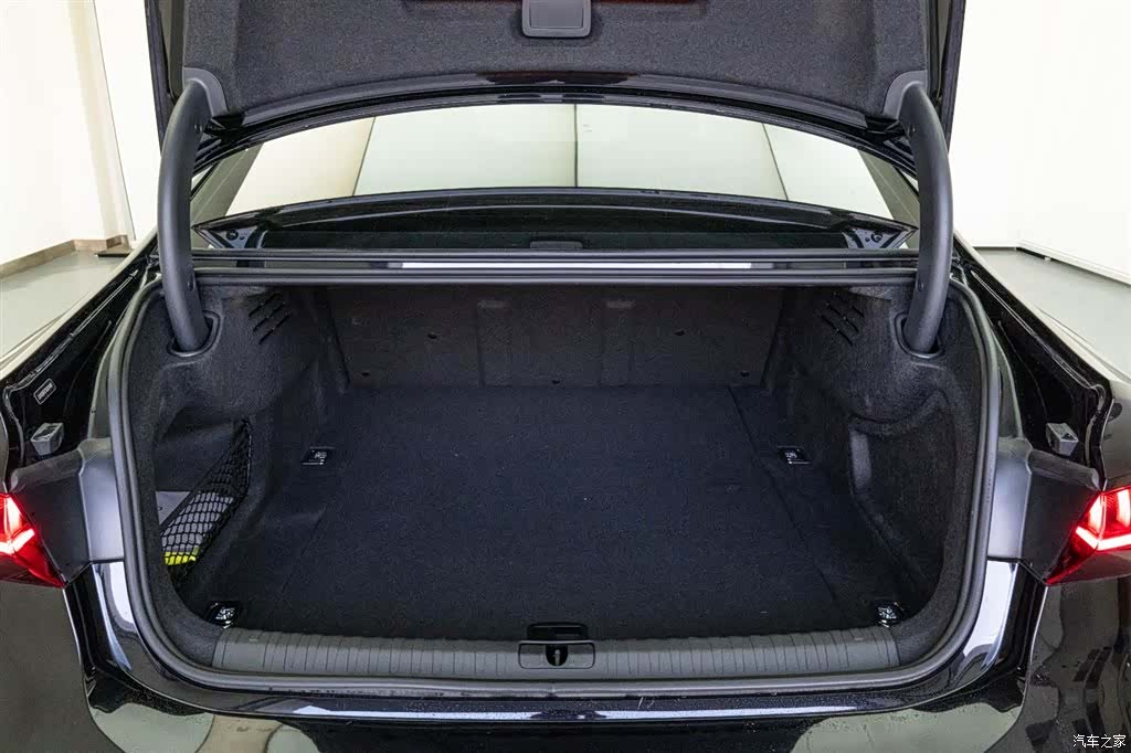 Audi A7L, 2024 9