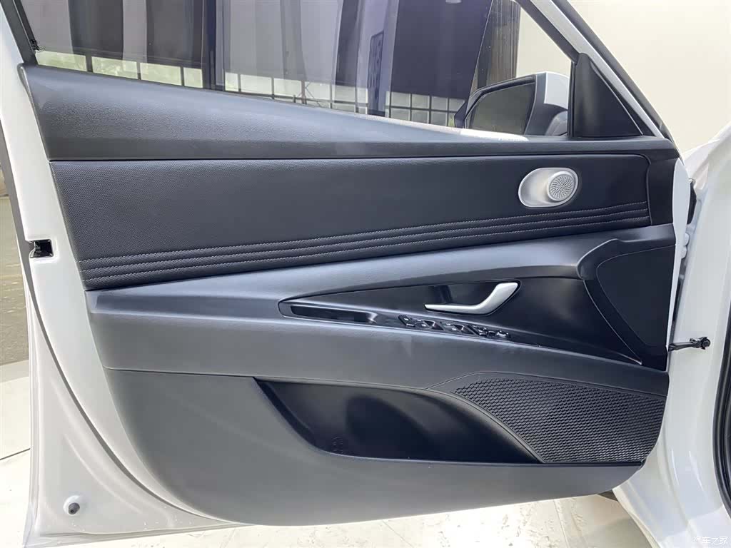 Hyundai Elantra, 2023 18