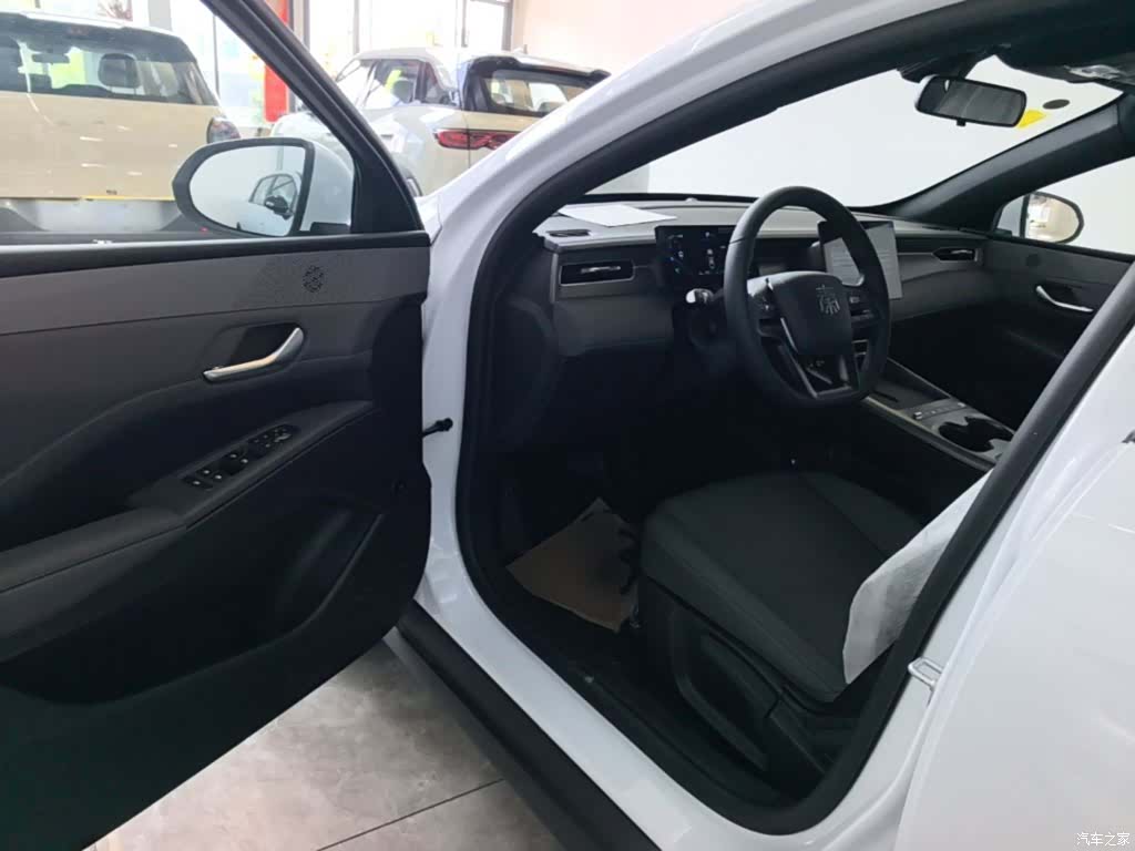 BYD Qin, 2026 16