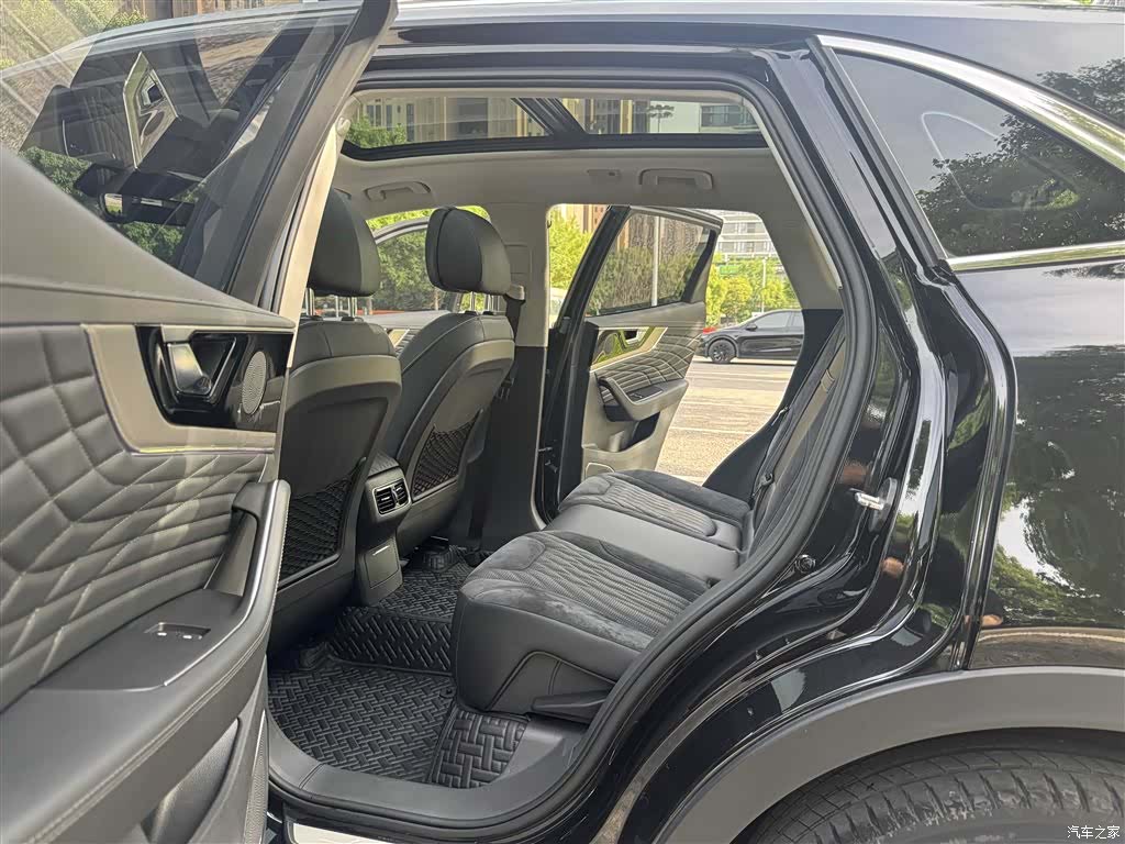 Hongqi HS5, 2022 15