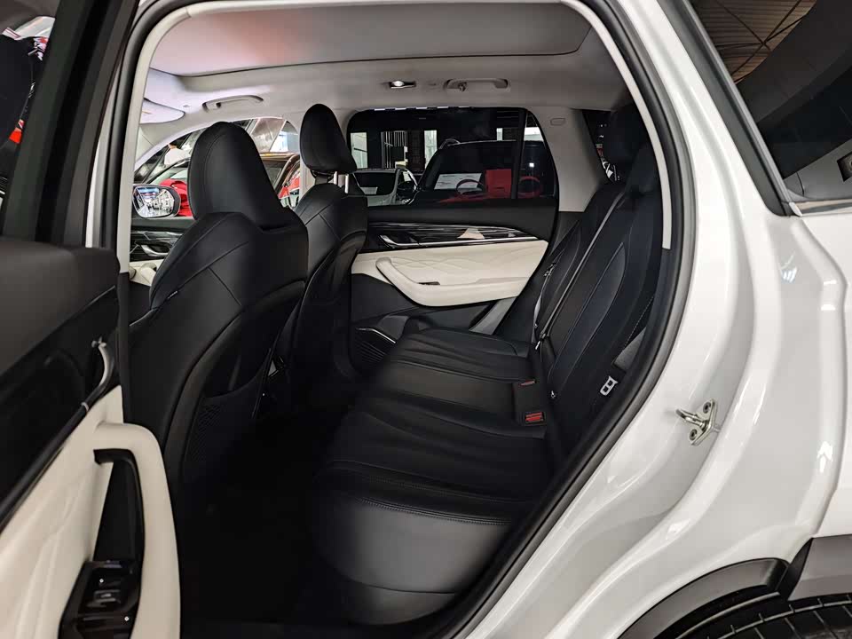 Geely Monjaro