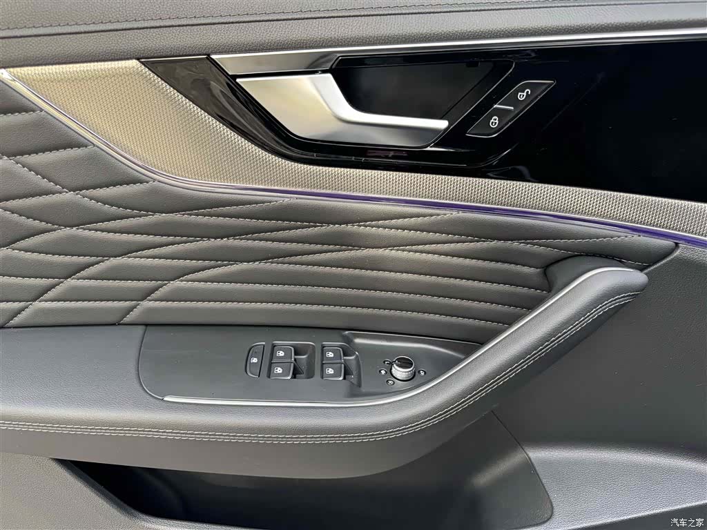 Hongqi HS5, 2022 27
