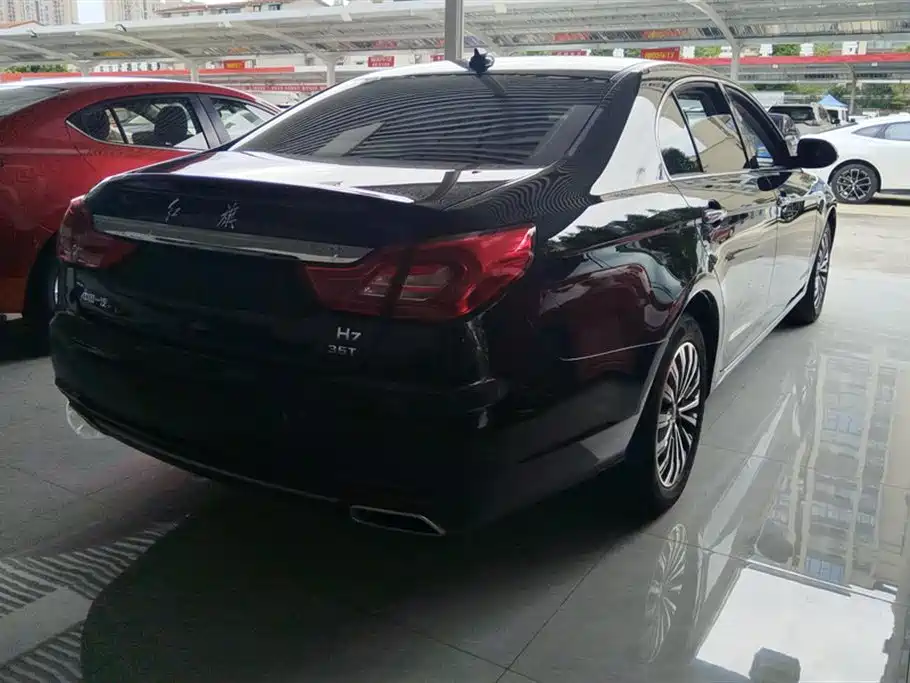 Hongqi H7