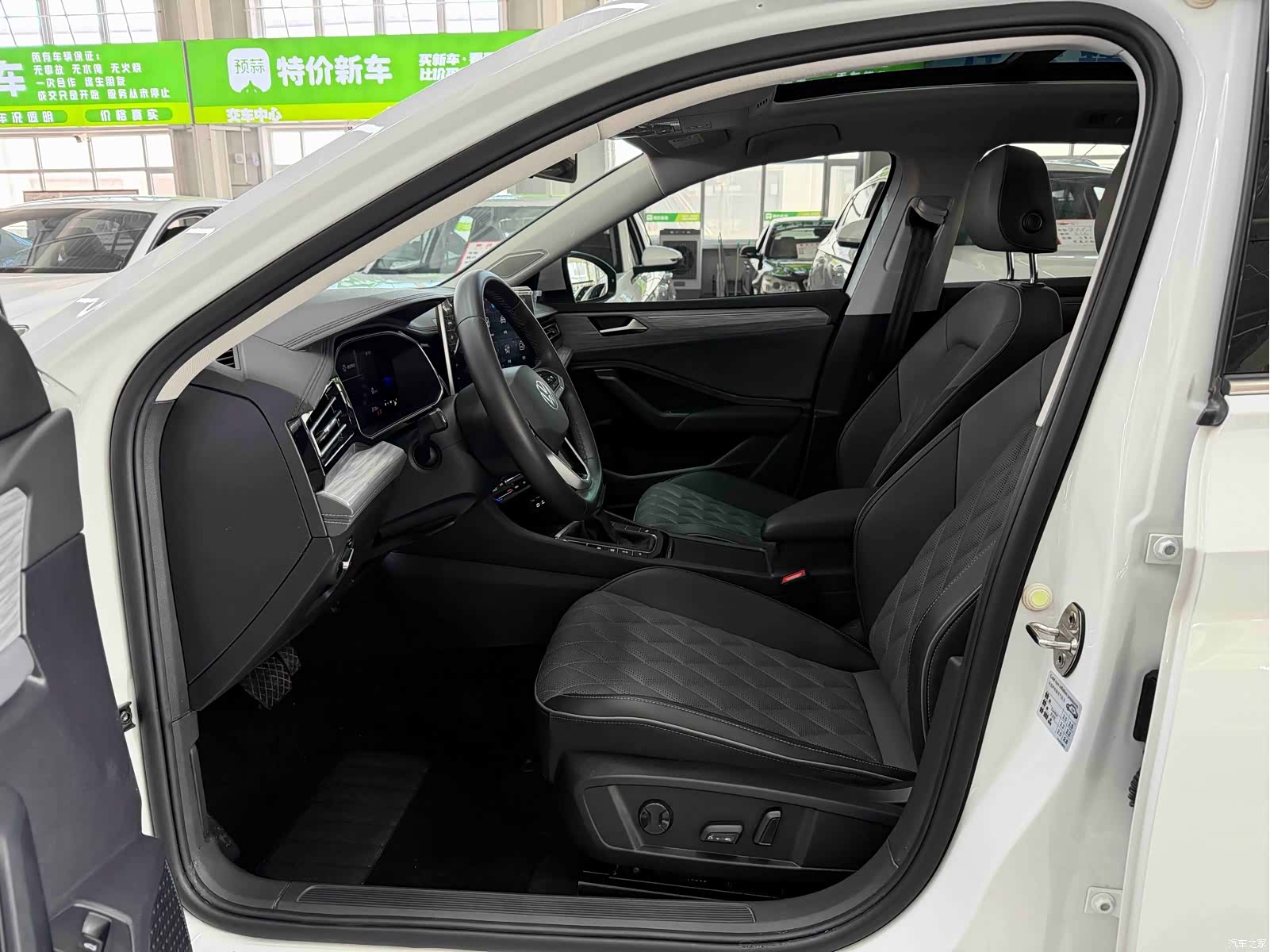 Volkswagen Sagitar, 2022 8