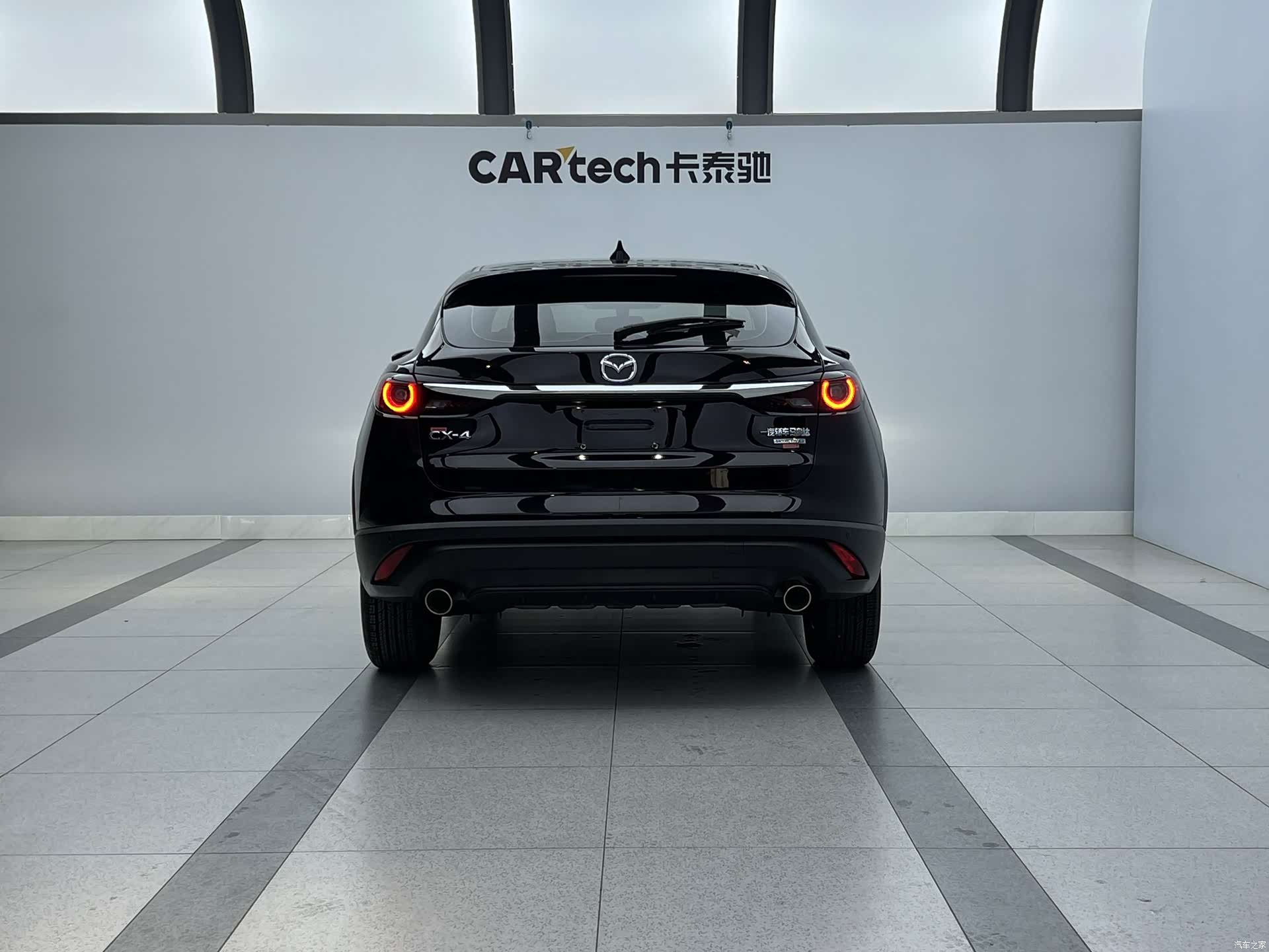 Mazda CX-4, 2023 3