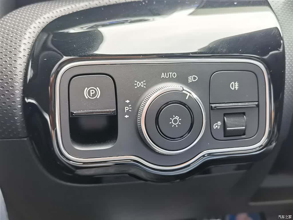 Mercedes-Benz CLA, 2023 31