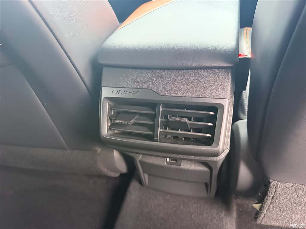 Changan UNI-V, 2023 28