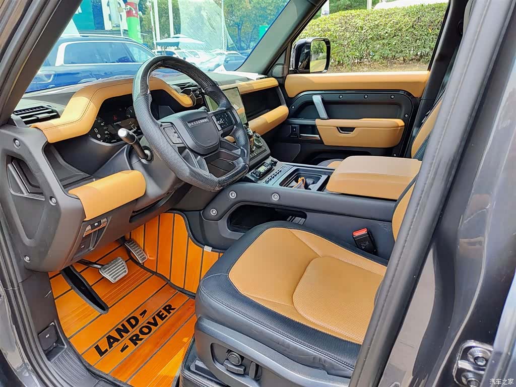 Land Rover Defender, 2023 7