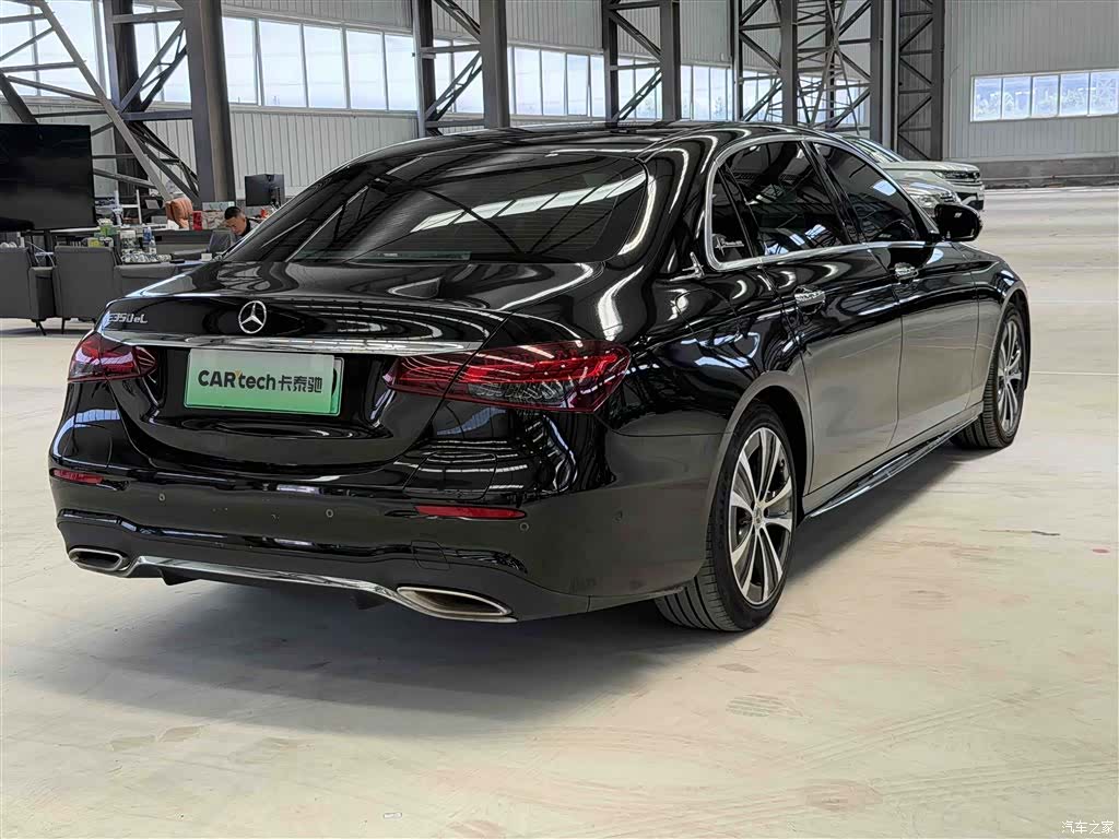 Mercedes-Benz E-Class, 2022 3