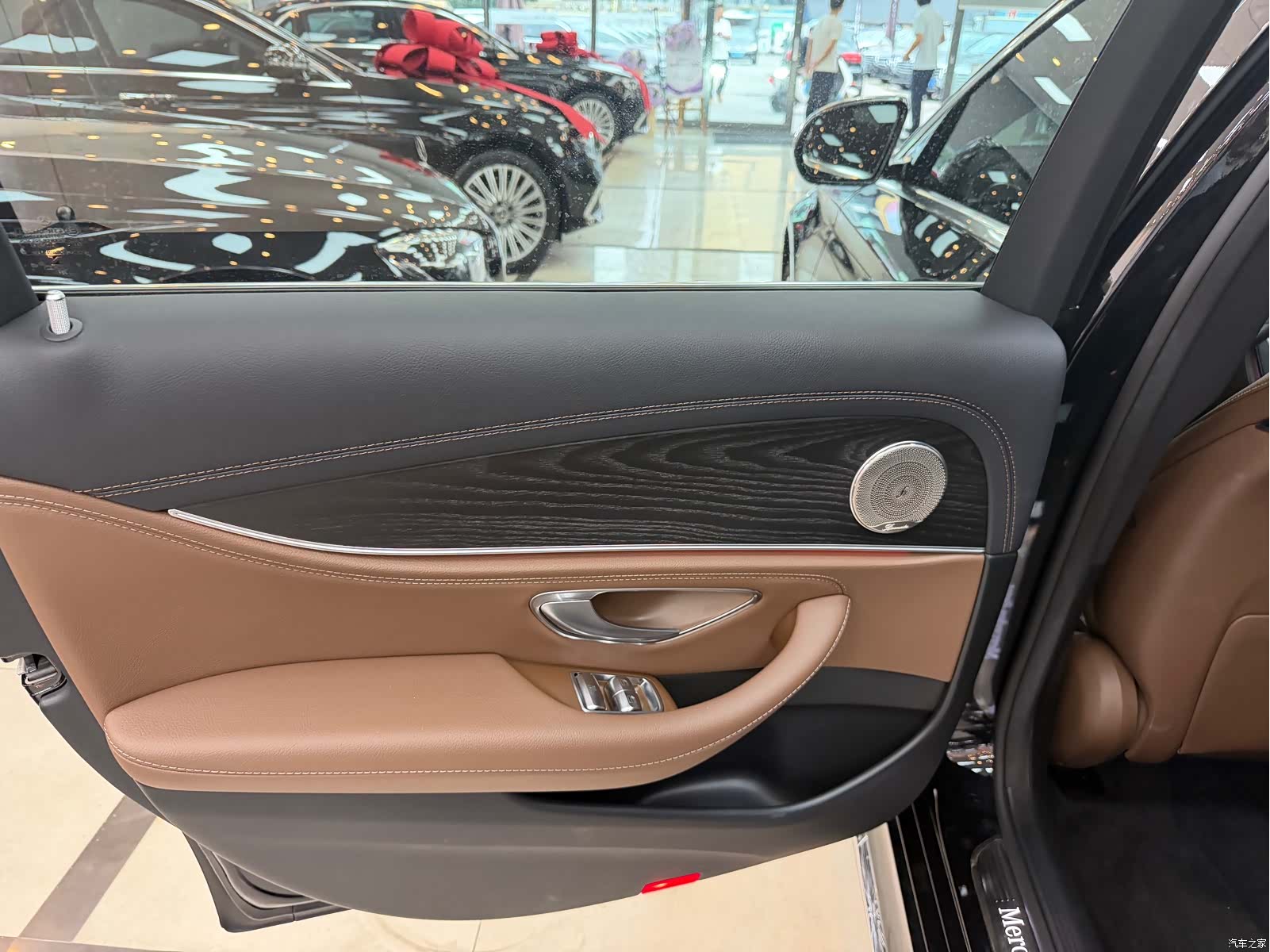 Mercedes-Benz E-Class, 2022 10