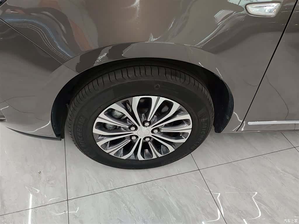 Buick GL8, 2022 25