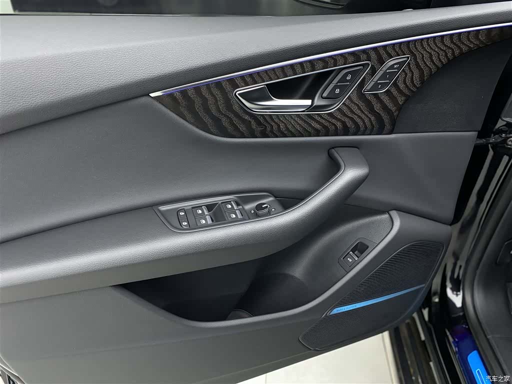 Audi Q8, 2022 21