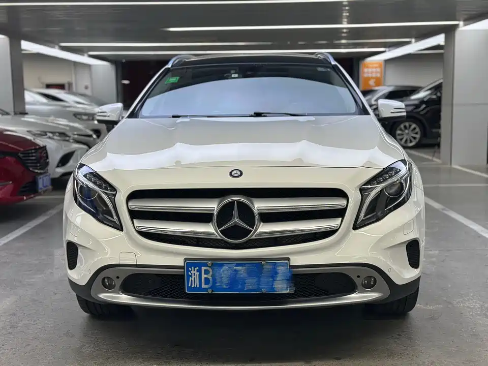Mercedes-Benz GLA