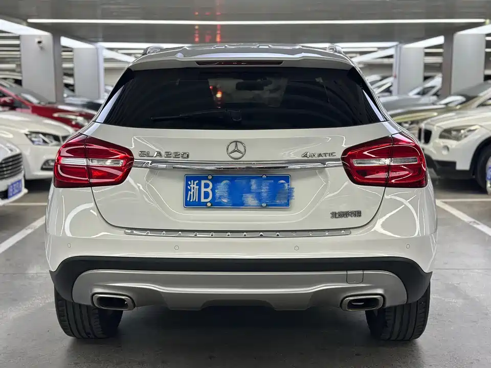 Mercedes-Benz GLA