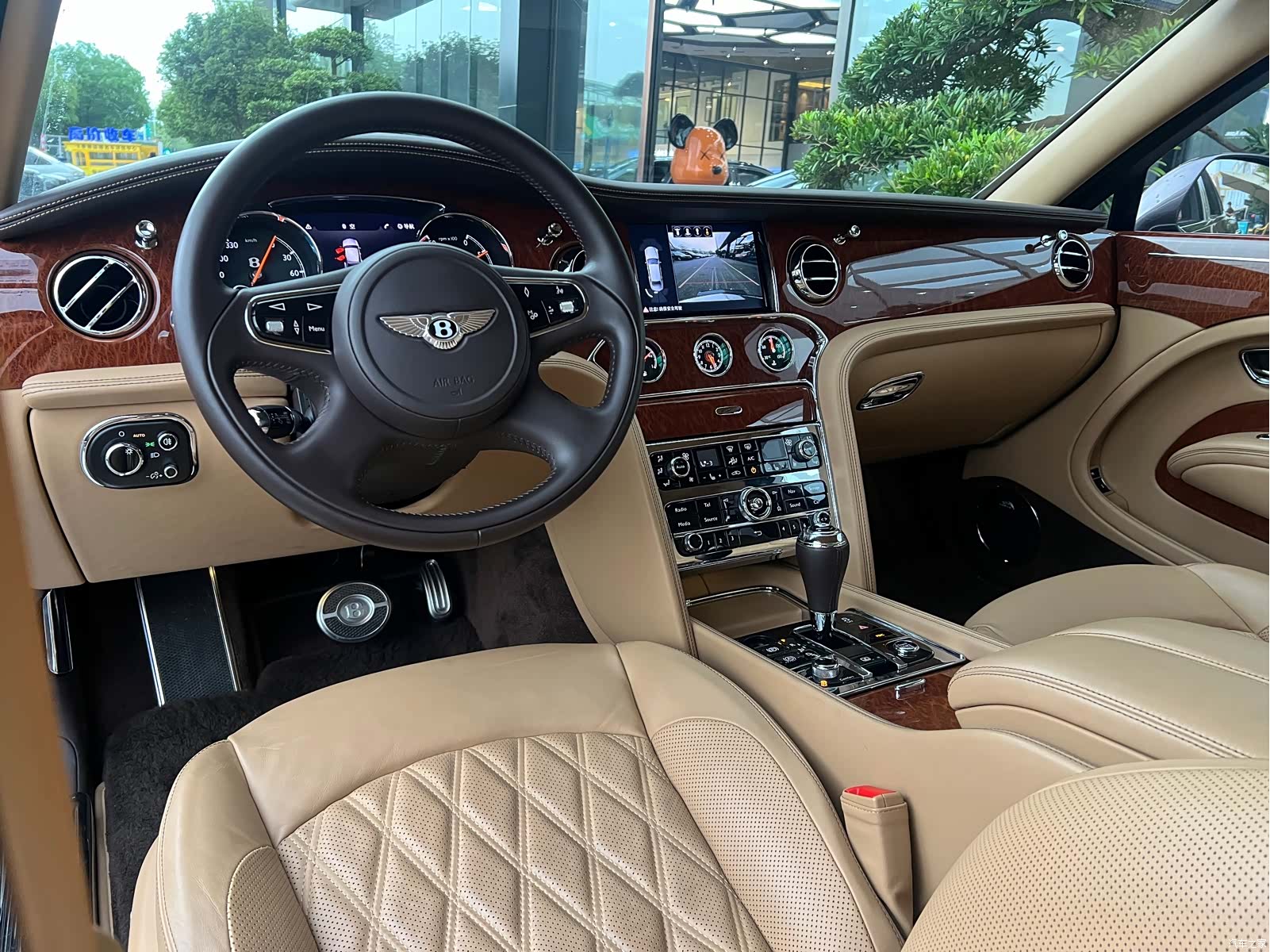Bentley Mulsanne, 2018 8