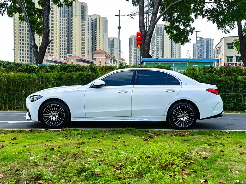 Mercedes-Benz C-Class, 2022 4