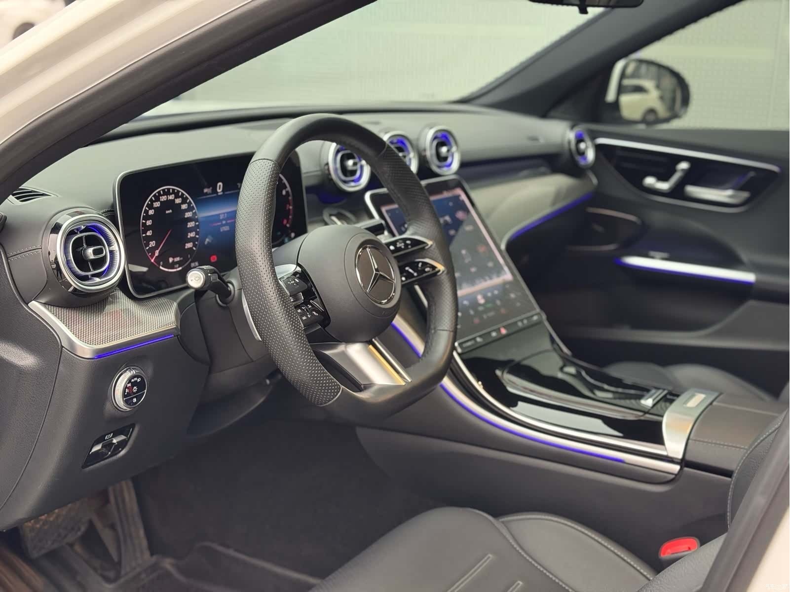 Mercedes-Benz C-Class, 2024 8