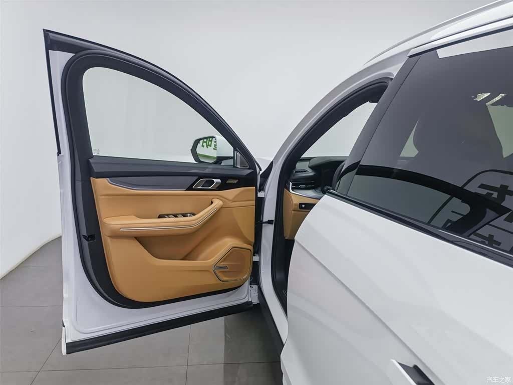 Lynk & Co 02, 2025 8