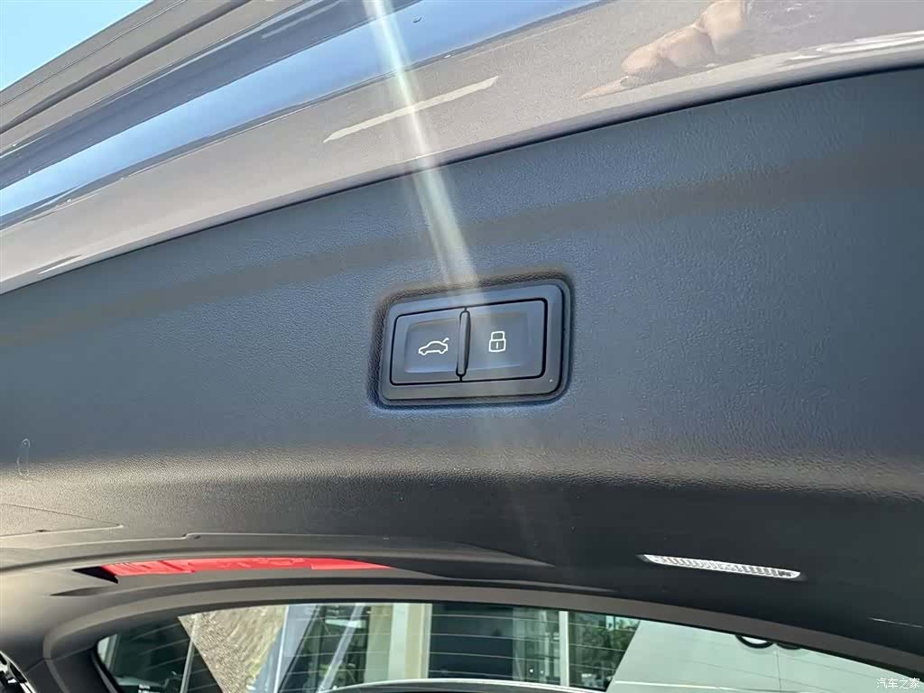 Audi e-tron, 2025 10