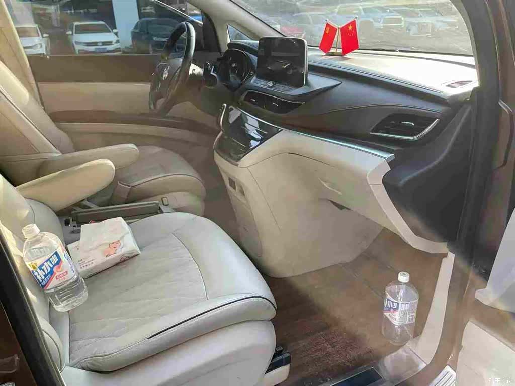 Buick GL8, 2021 8