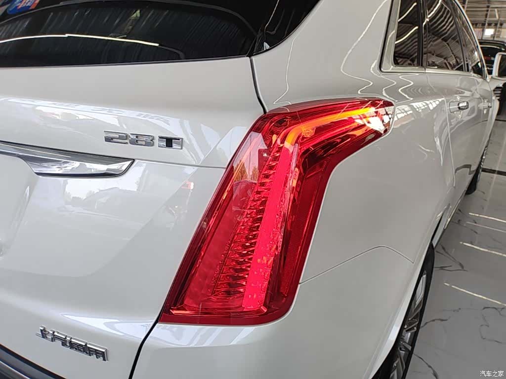 Cadillac XT5, 2016 8