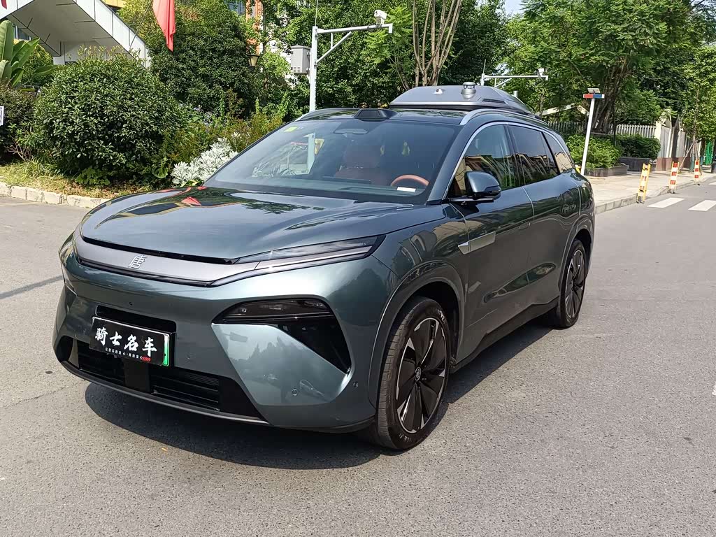 BYD Tang L