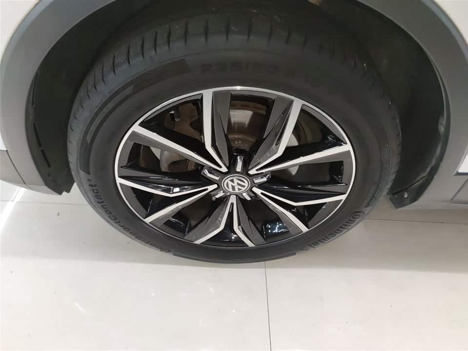 Volkswagen Tiguan L Volkswagen Tiguan L