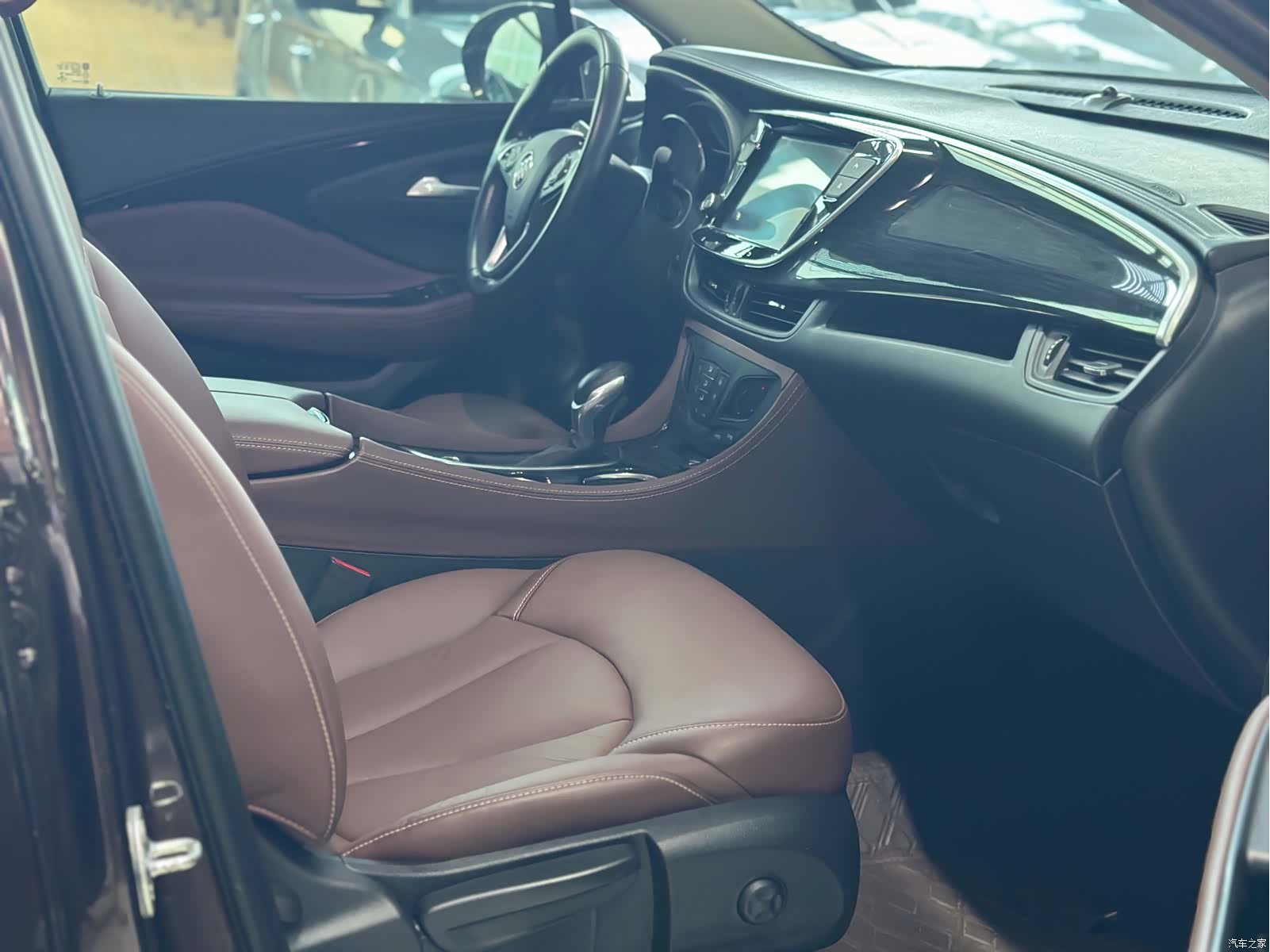 Buick Envision Plus, 2021 все фото