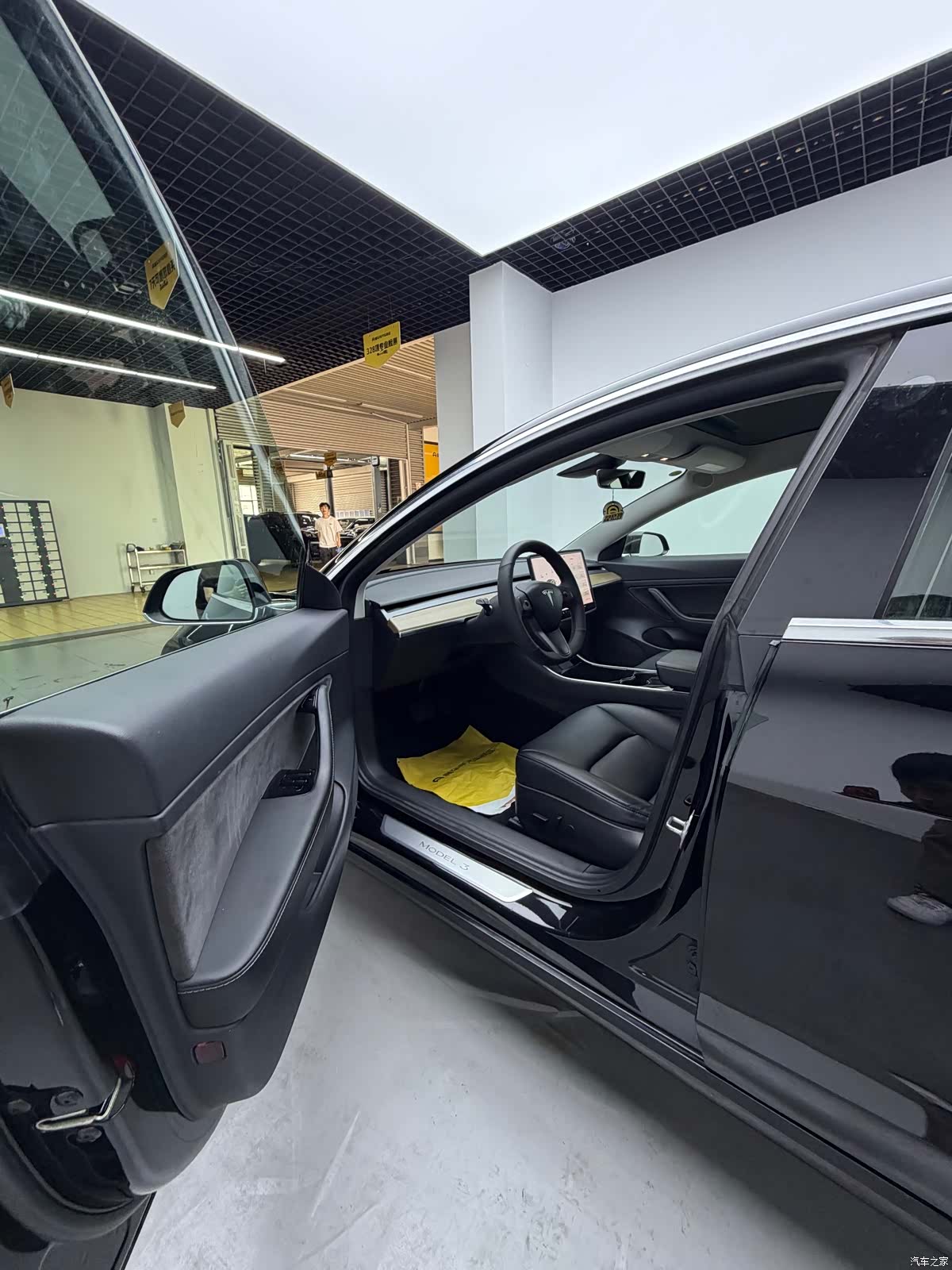 Tesla Model 3, 2020 15