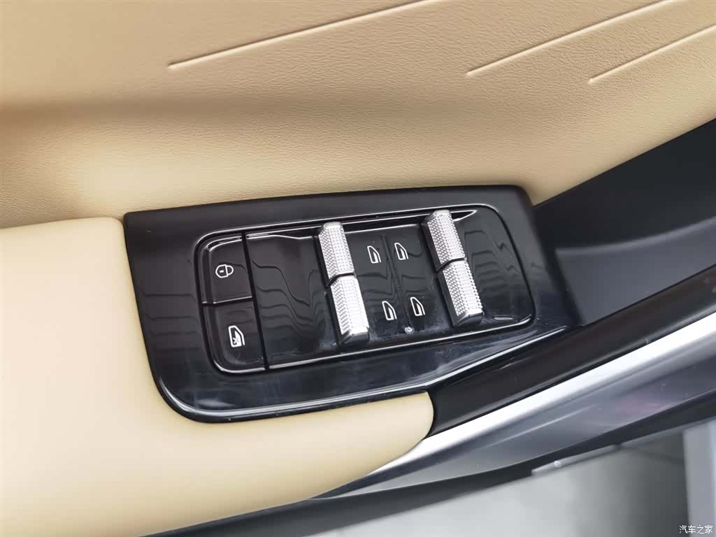 Geely Boyue, 2024 9