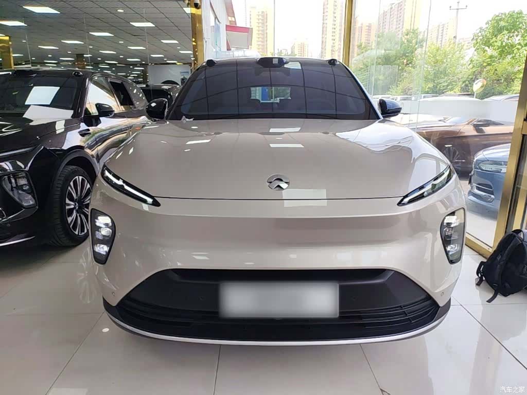 NIO ES8, 2024 3