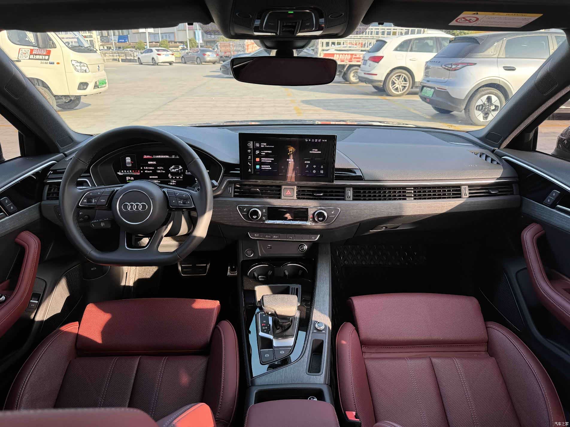 Audi A4L, 2023 все фото