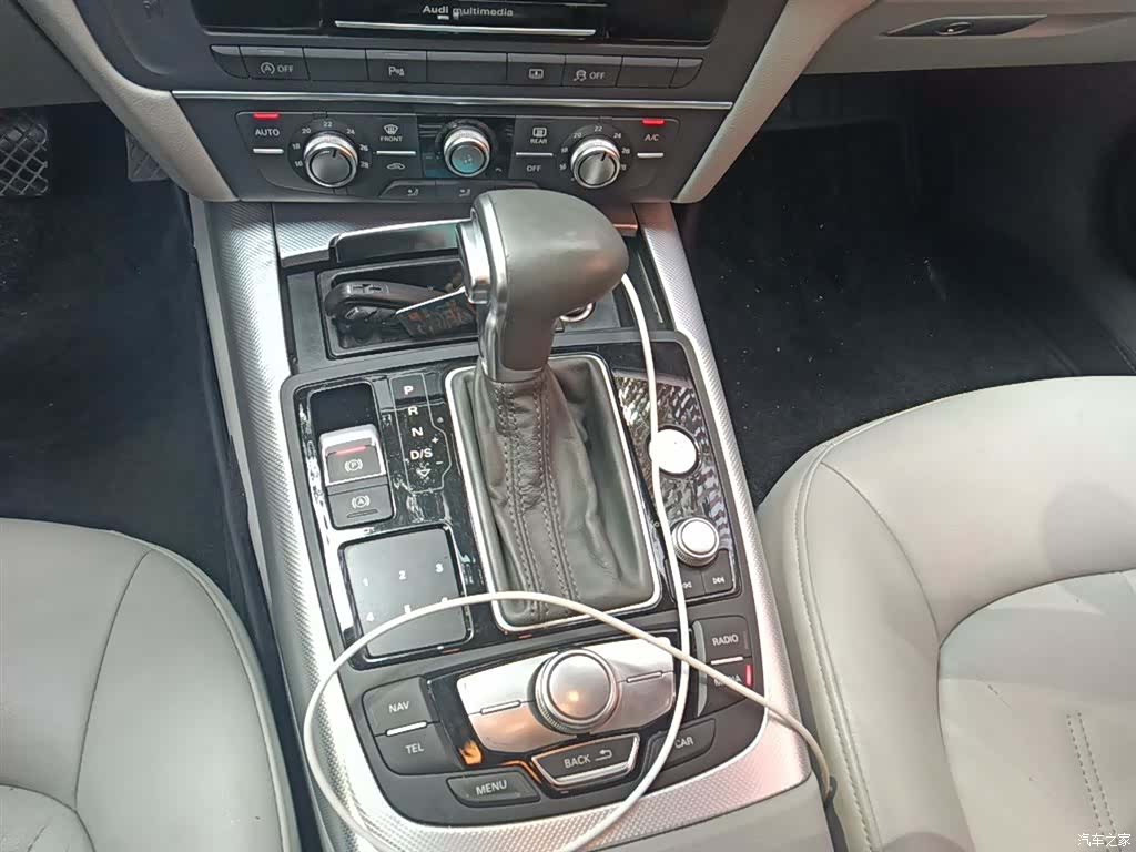 Audi A6L, 2015 7