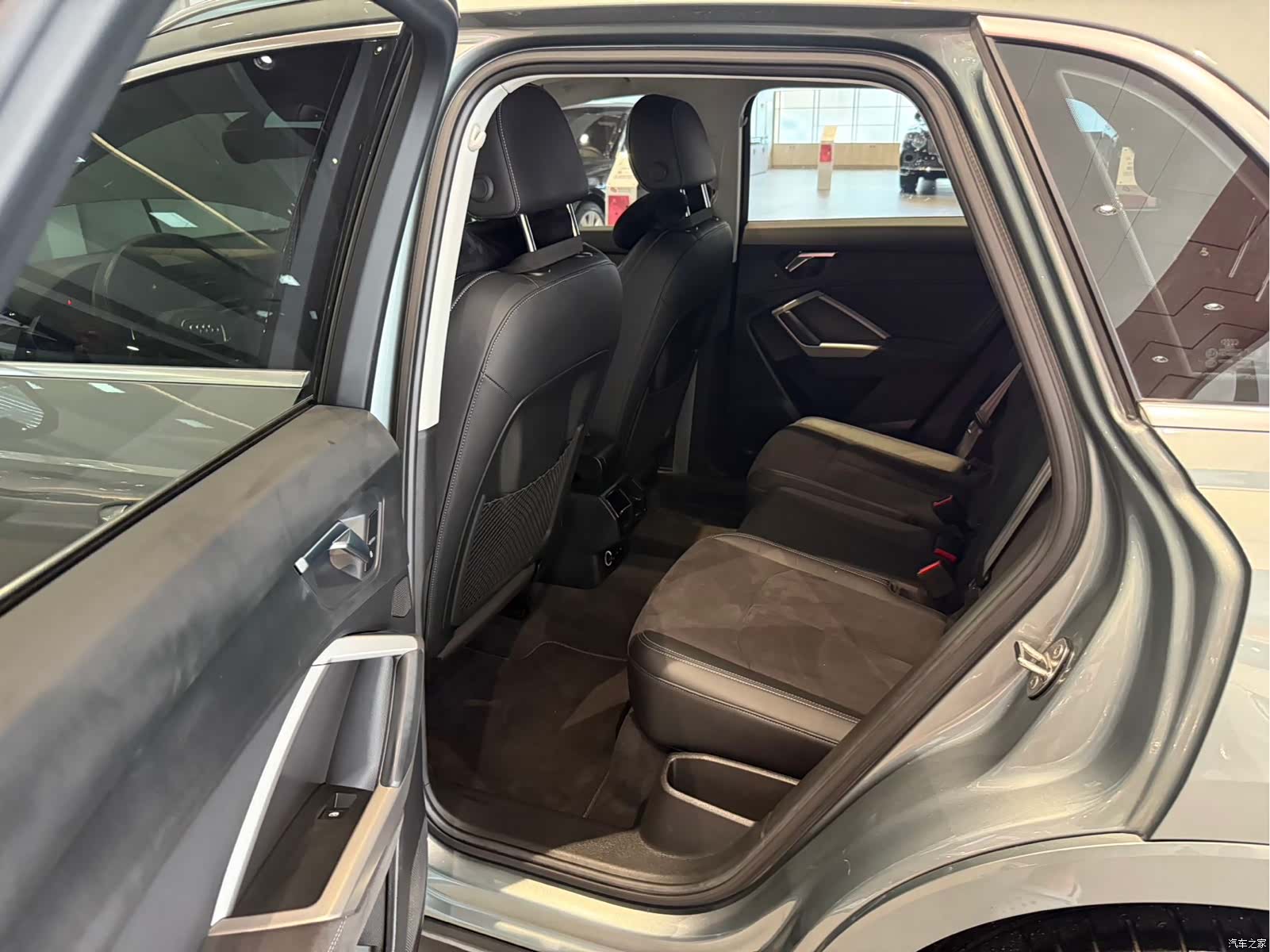 Audi Q3, 2022 8