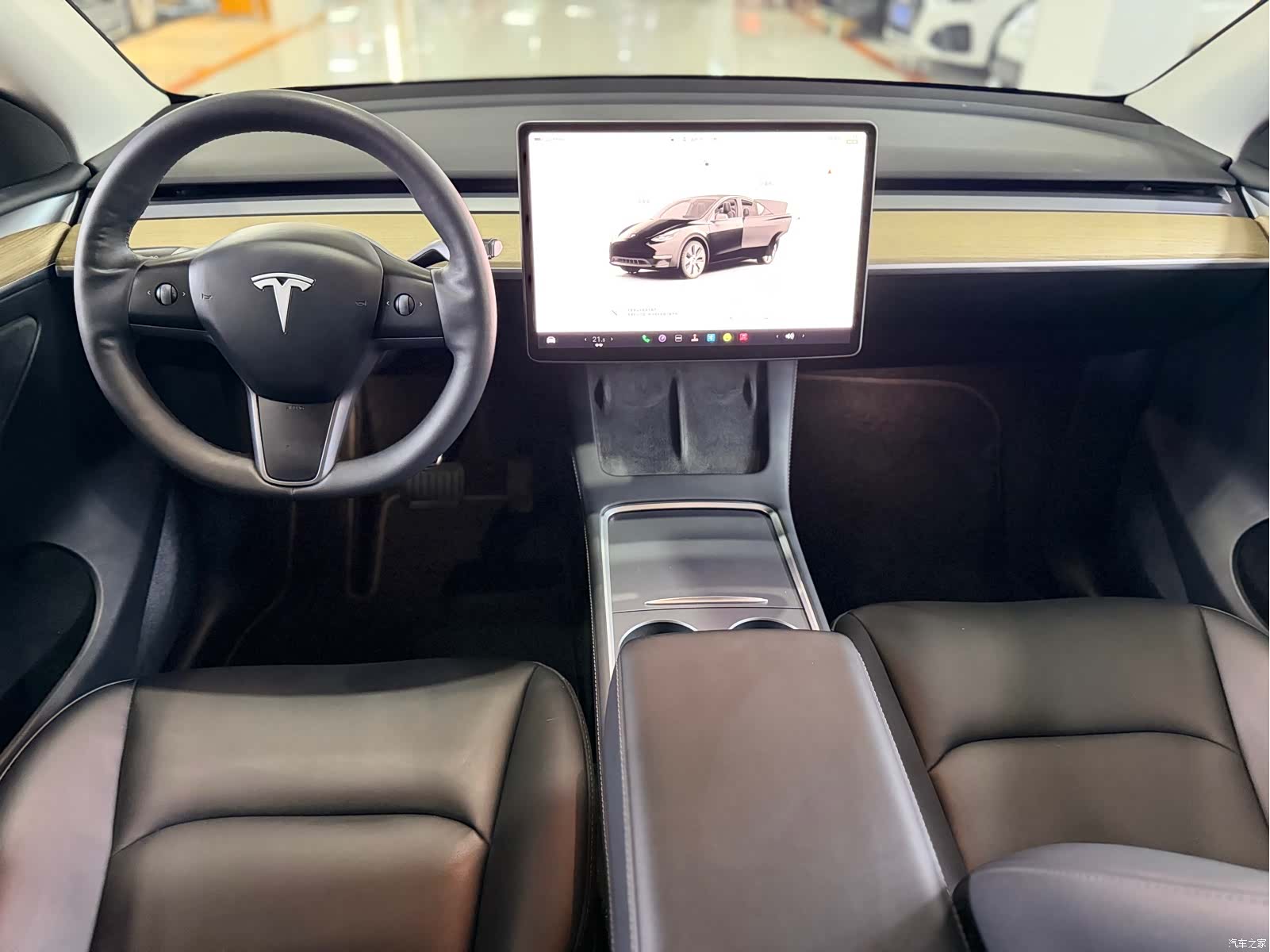Tesla Model Y, 2023 7