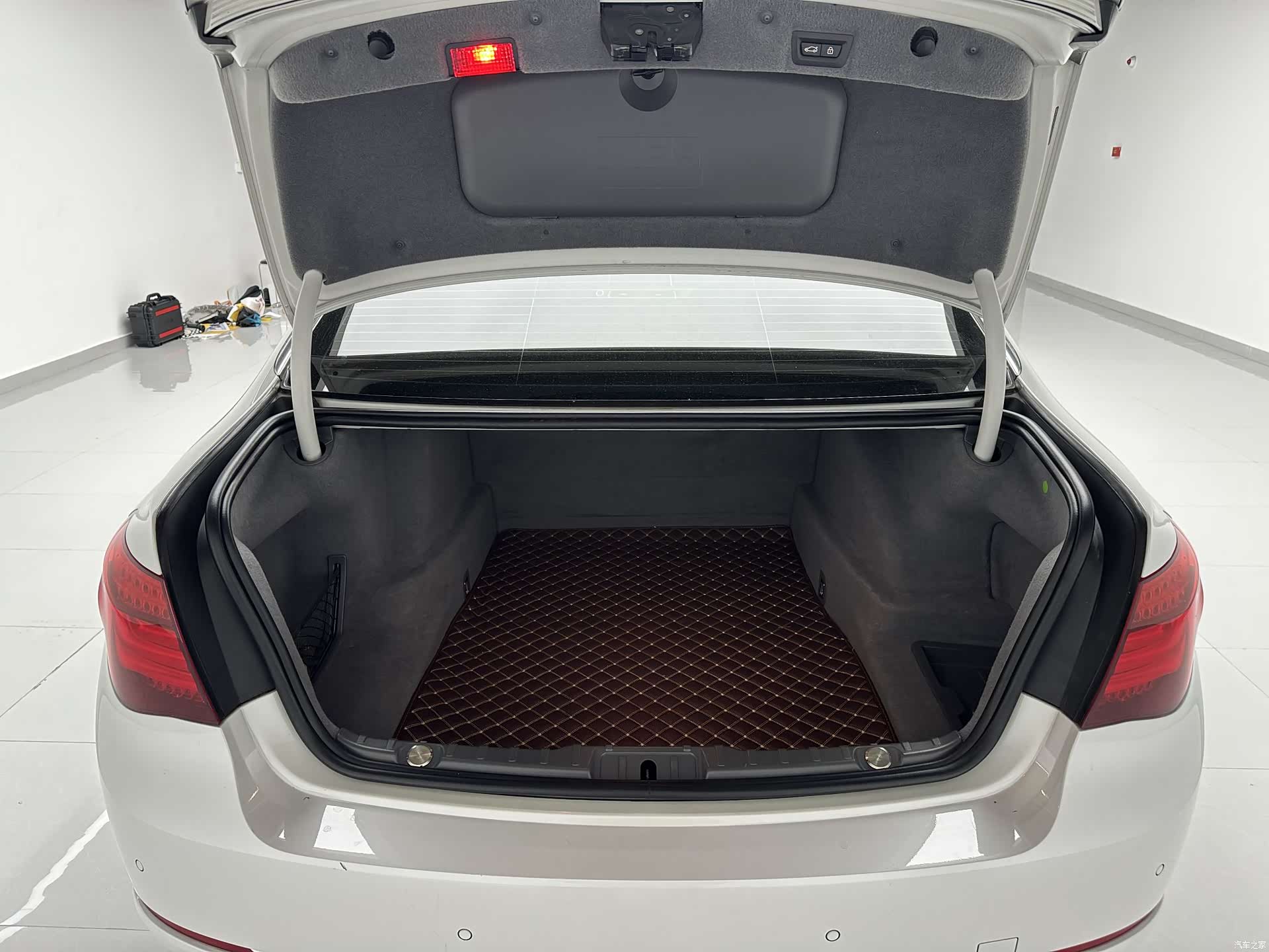 BMW 7 Series, 2014 12