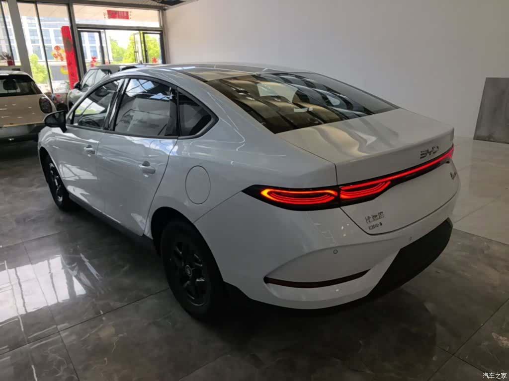 BYD Qin, 2026 все фото