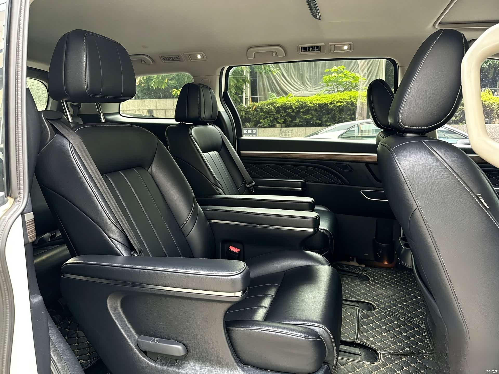 Trumpchi M8, 2020 11
