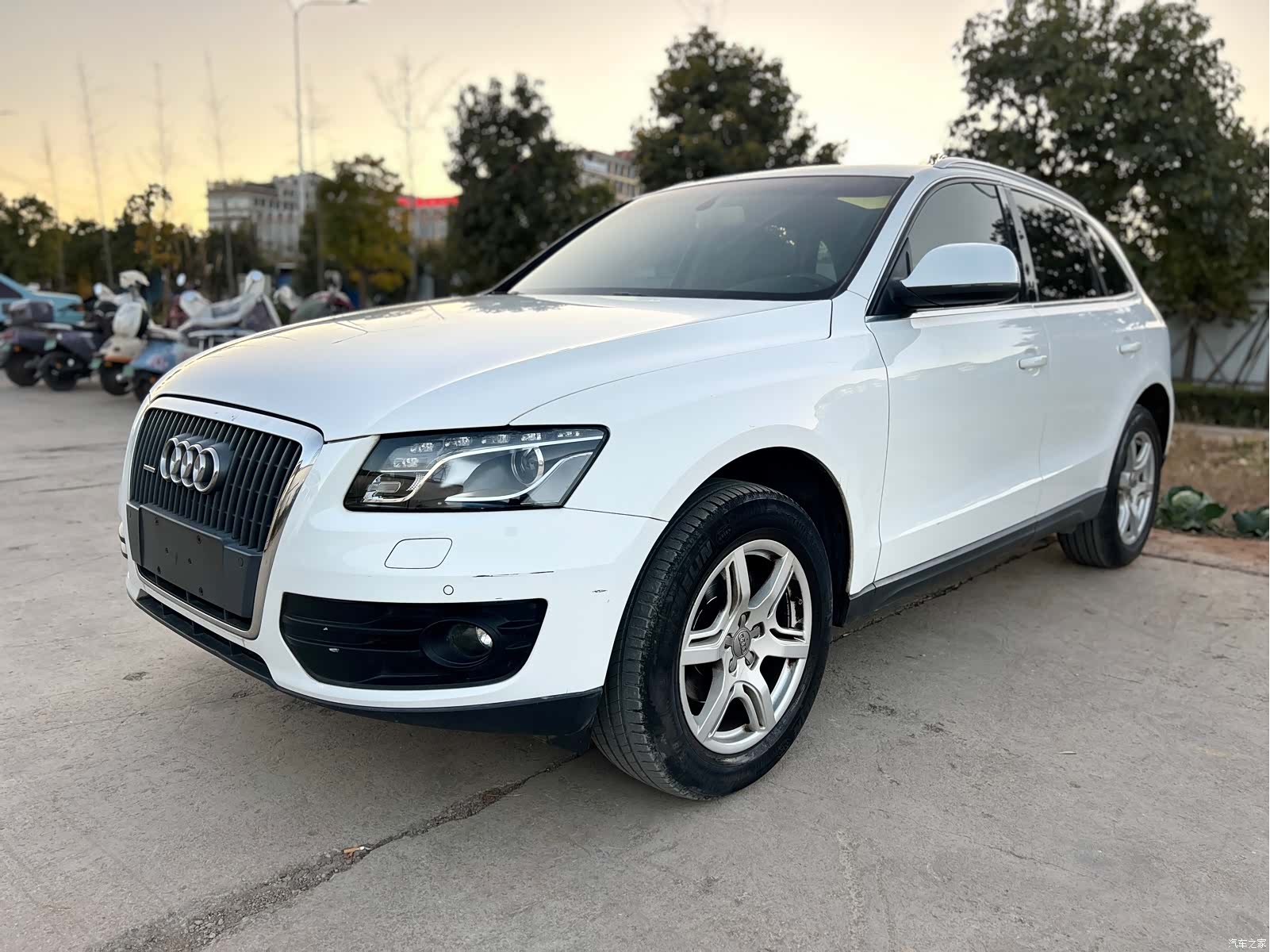 Audi Q5, 2010 1