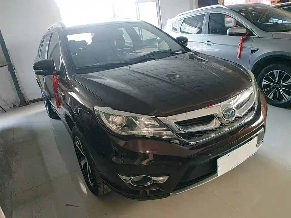 BYD S7
