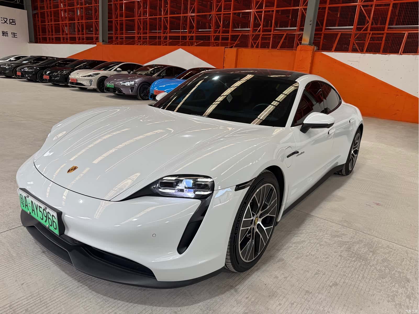 Porsche Taycan, 2021 3