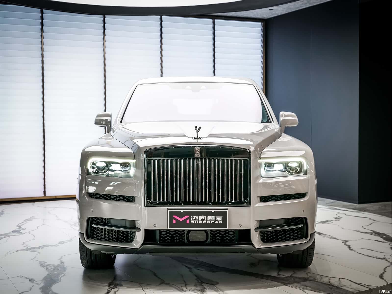 Rolls-Royce Cullinan, 2023 3