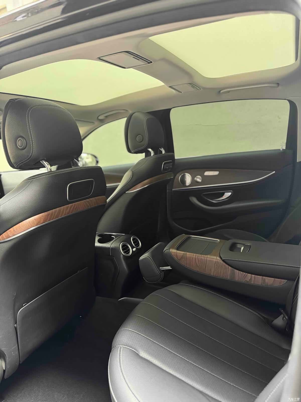 Mercedes-Benz E-Class, 2019 10