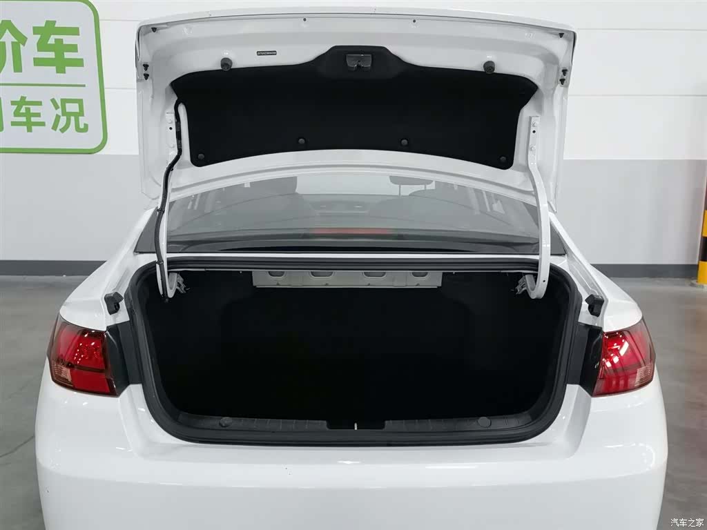 Geely Emgrand, 2021 16
