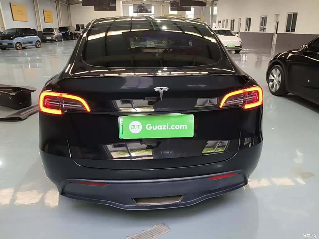 Tesla Model Y, 2023 6