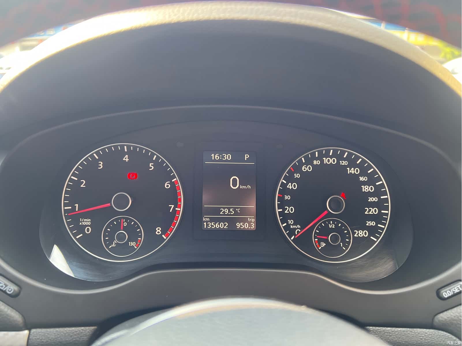 Volkswagen Sagitar, 2013 8