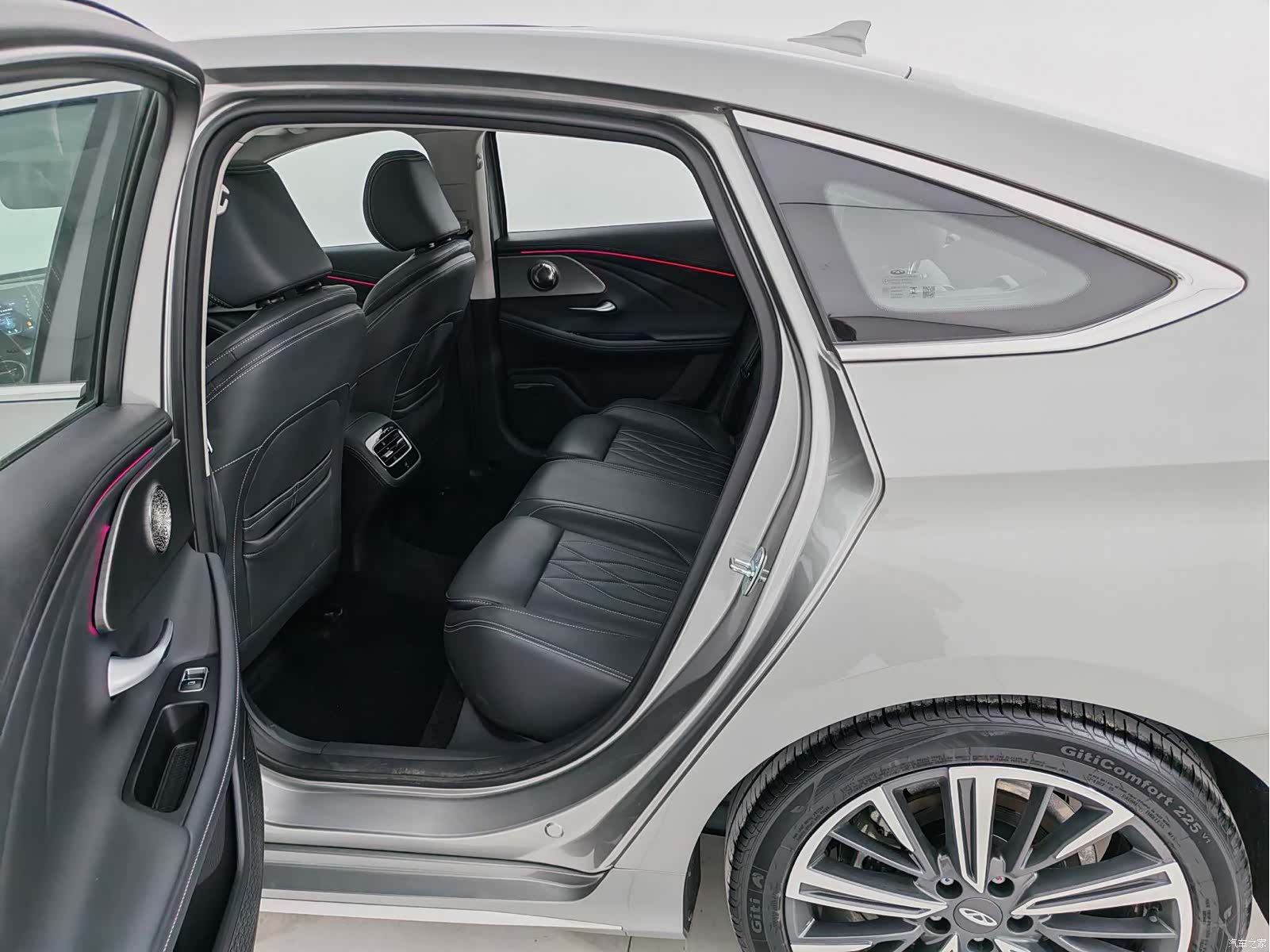 Chery Arrizo 8, 2023 8