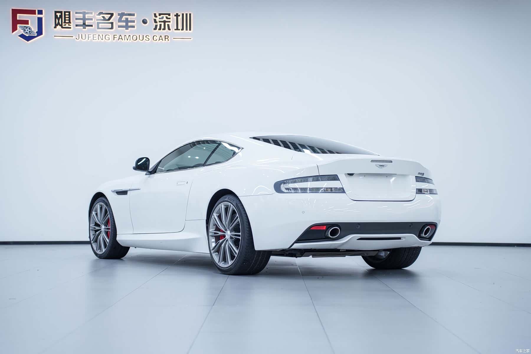 Aston Martin DB9, 2014 7